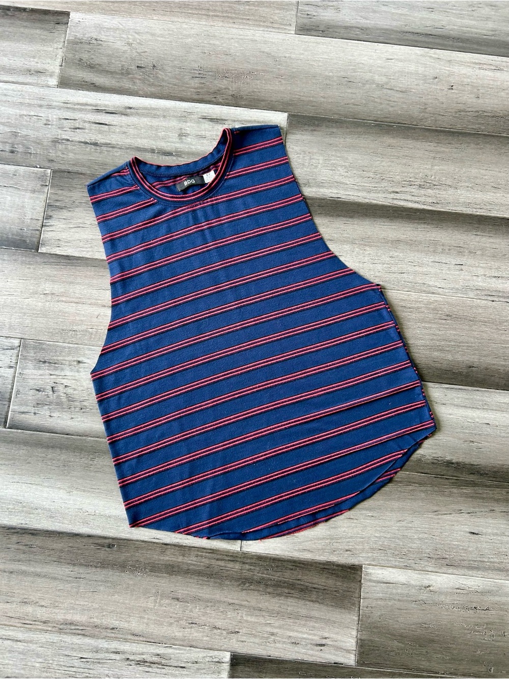 💜 LAST CHANCE BDG Striped Crewneck Raw Edge Muscle Tank T-Shirt
